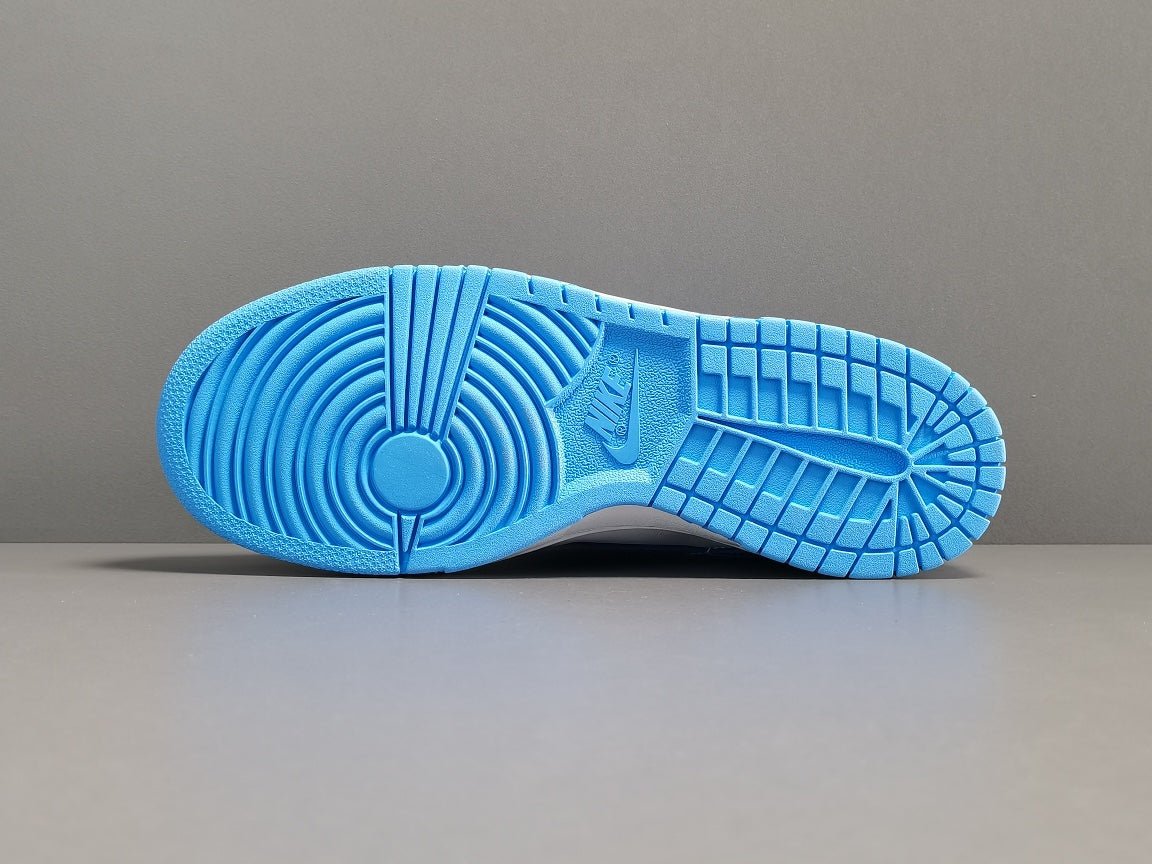 NIKE DUNK x UNC - Phantom Kicks