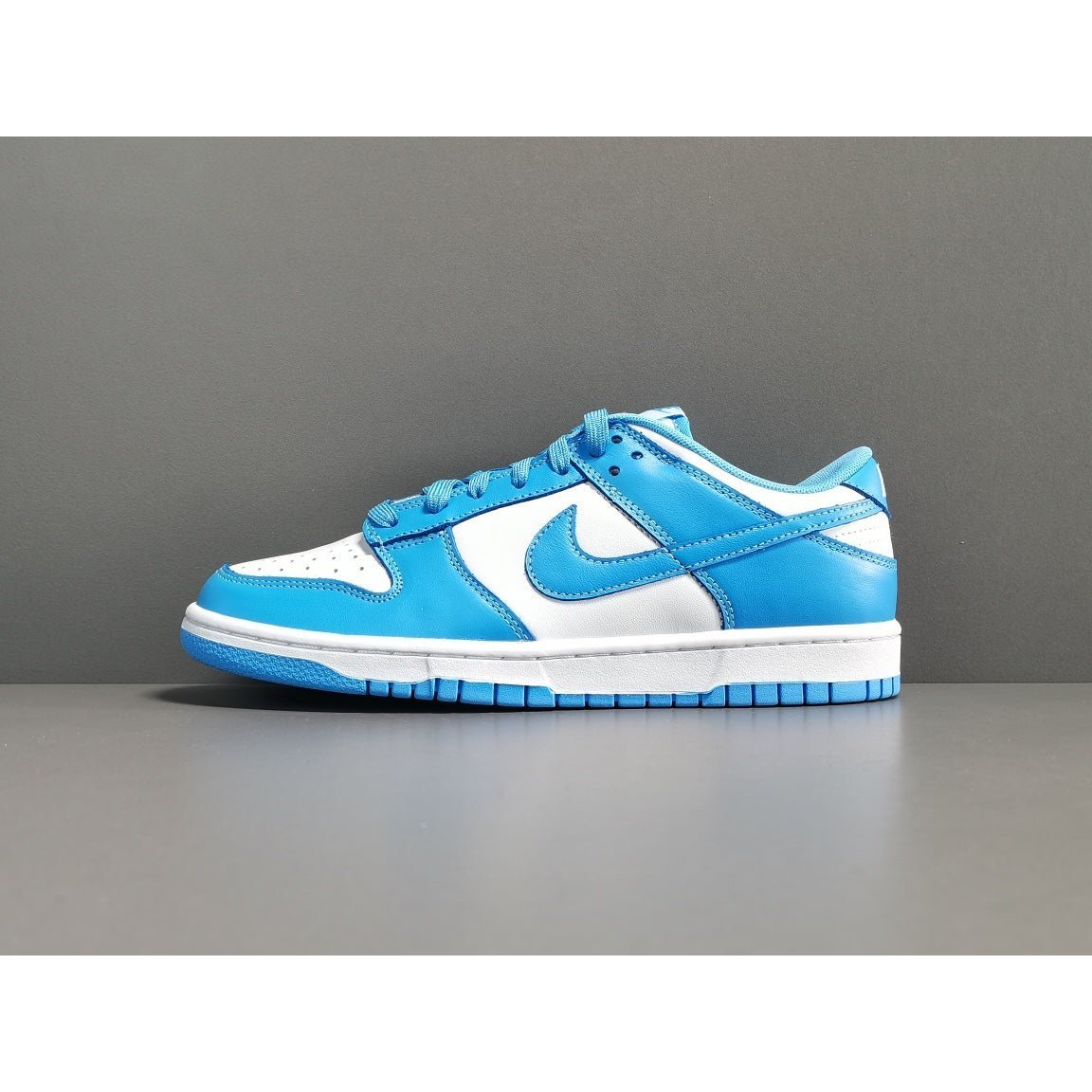 NIKE DUNK x UNC - Phantom Kicks