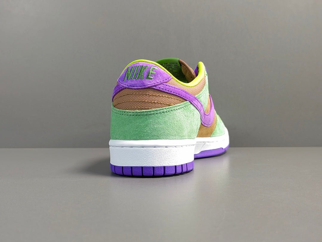 NIKE DUNK x VENEER - Phantom Kicks