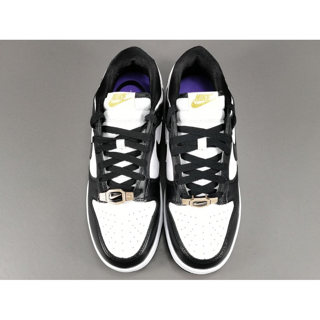 NIKE DUNK x WORLD CHAMPS BLACK WHITE - Phantom Kicks
