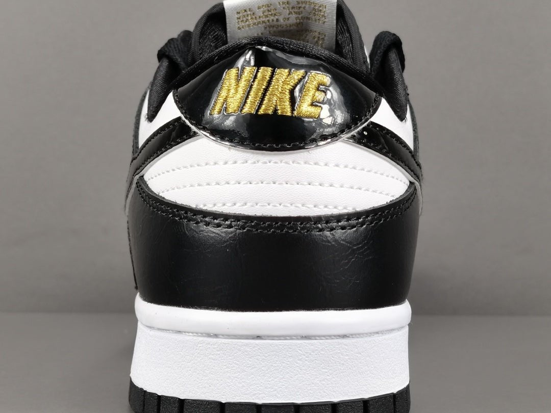 NIKE DUNK x WORLD CHAMPS BLACK WHITE - Phantom Kicks