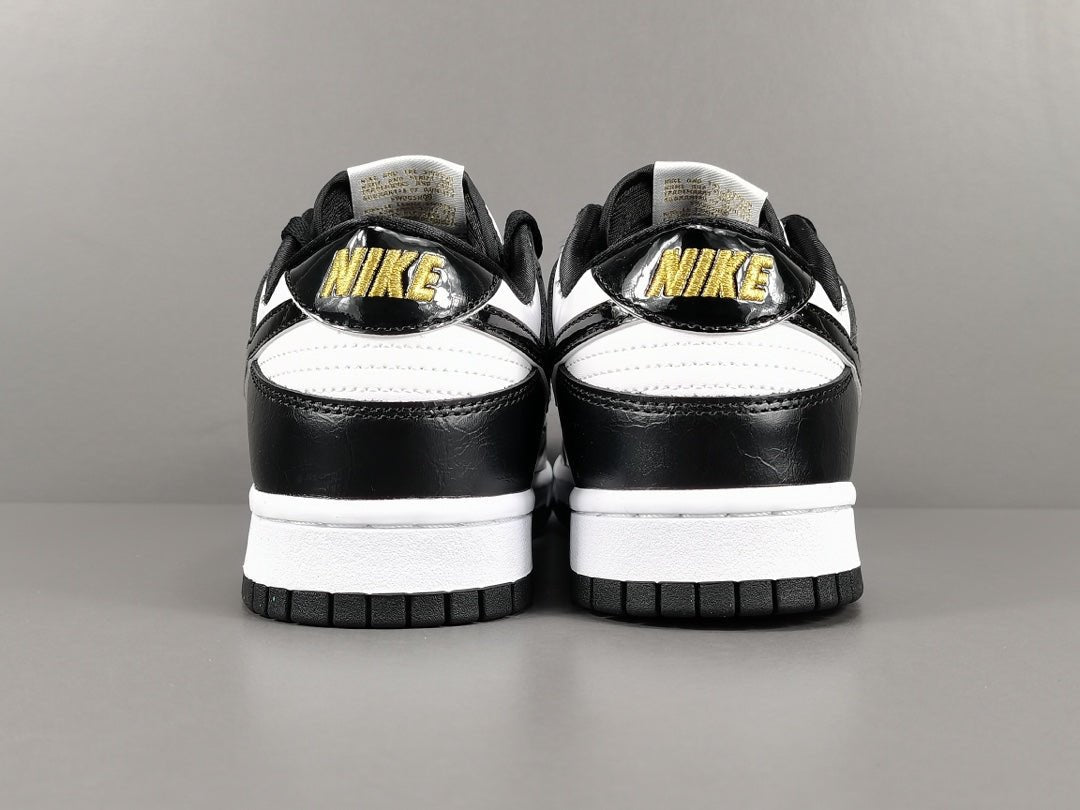 NIKE DUNK x WORLD CHAMPS BLACK WHITE - Phantom Kicks