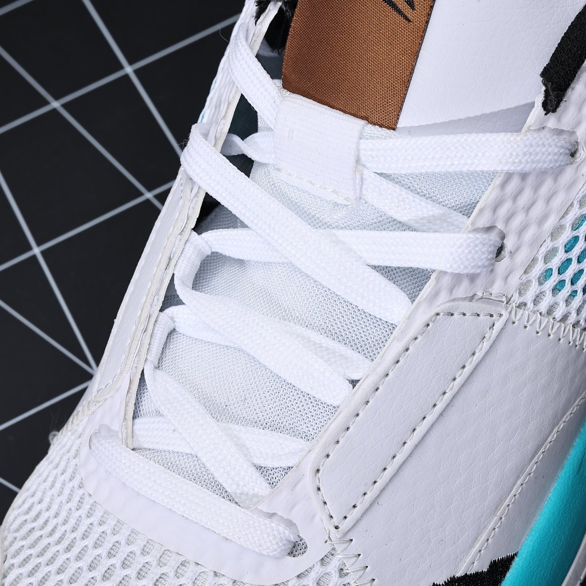 NIKE JA 1 x REVERSE SCRATCH - Phantom Kicks