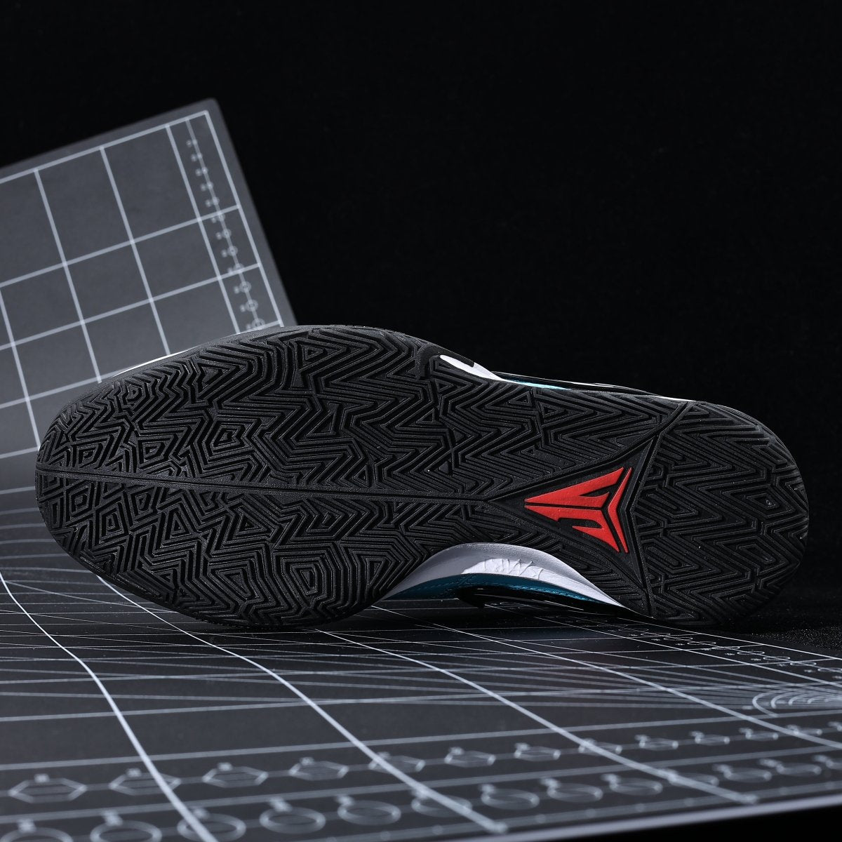 NIKE JA 1 x SCRATCH - Phantom Kicks