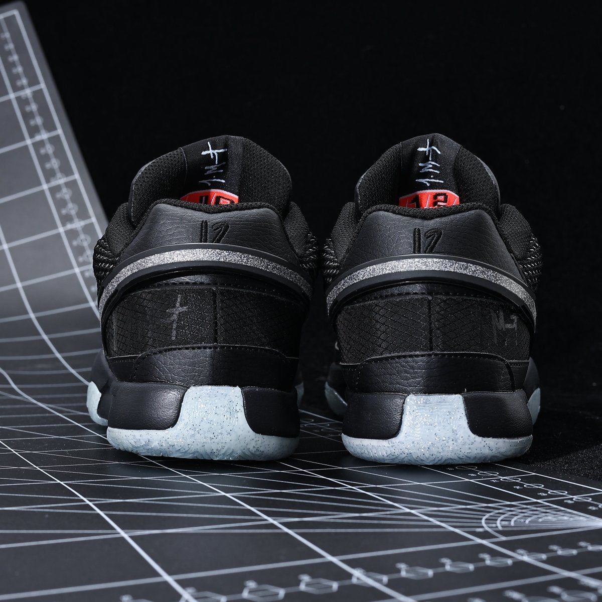 NIKE JA 1 x MIDNIGHT - Phantom Kicks