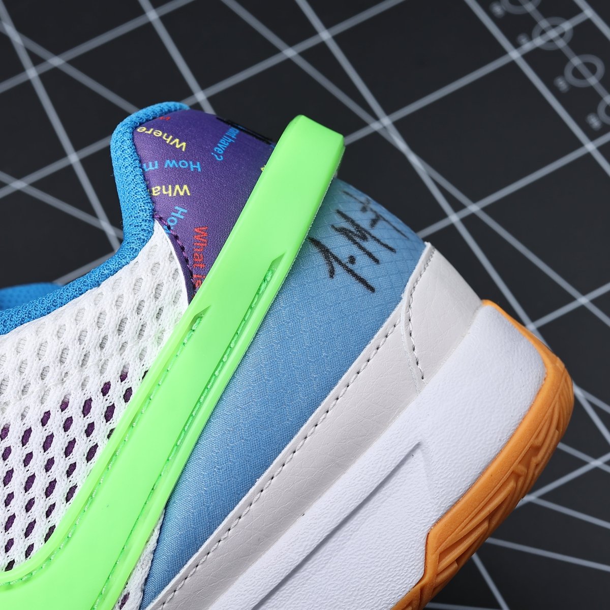 NIKE JA 1 x TRIVIA - Phantom Kicks