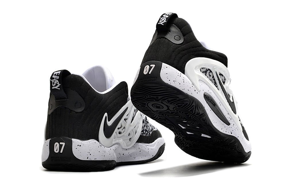 NIKE KD 15 TB x WHITE BLACK - Phantom Kicks