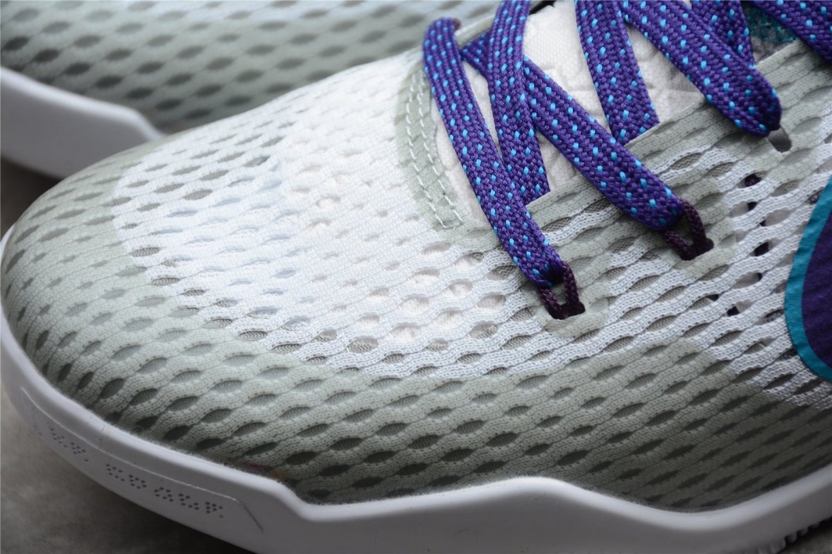 NIKE KOBE 11 LOW x DRAFT DAY - Phantom Kicks