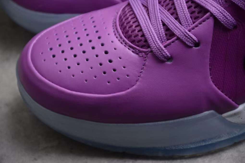 NIKE KOBE 4 PROTRO x DEVIN BOOKER PE - Phantom Kicks