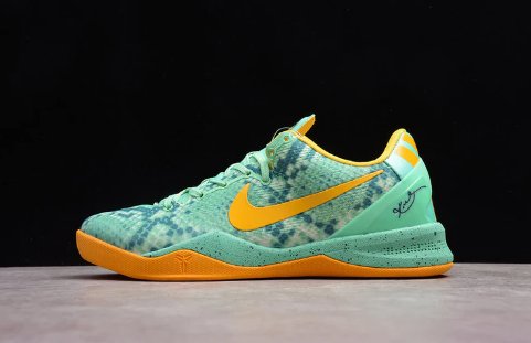 NIKE KOBE 8 x GREEN GLOW - Phantom Kicks