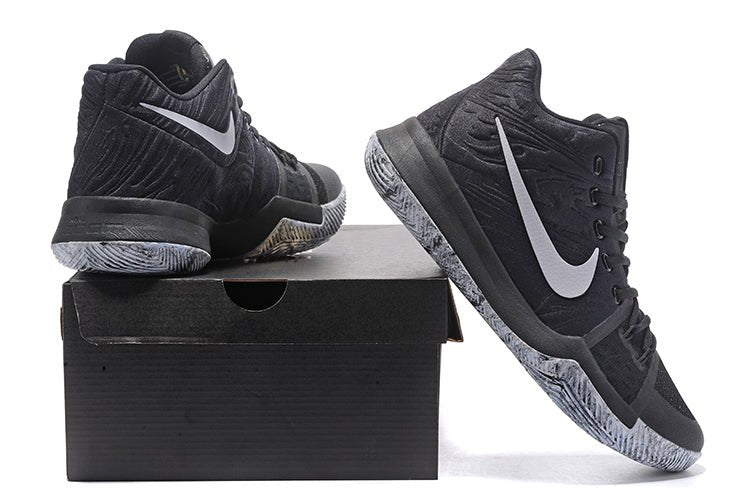 NIKE KYRIE 3 x BHM - Phantom Kicks