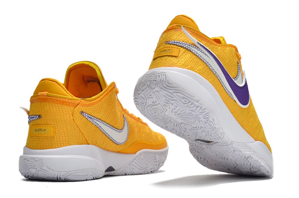 NIKE LEBRON 20 x LAKE SHOW - Phantom Kicks