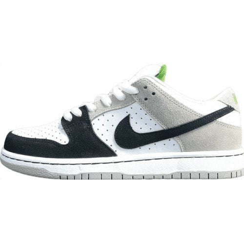 NIKE SB DUNK x CHLOROPHYLL - Phantom Kicks