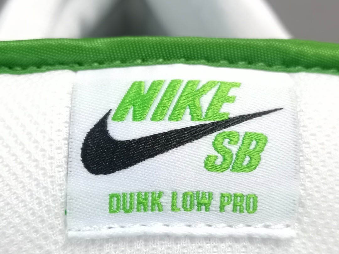 NIKE SB DUNK x CHLOROPHYLL - Phantom Kicks
