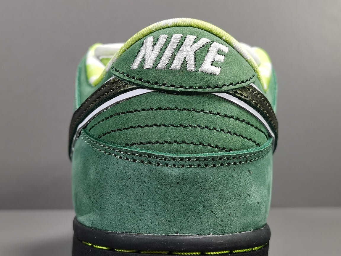 NIKE SB DUNK x CONCEPTS GREEN LOBSTER - Phantom Kicks