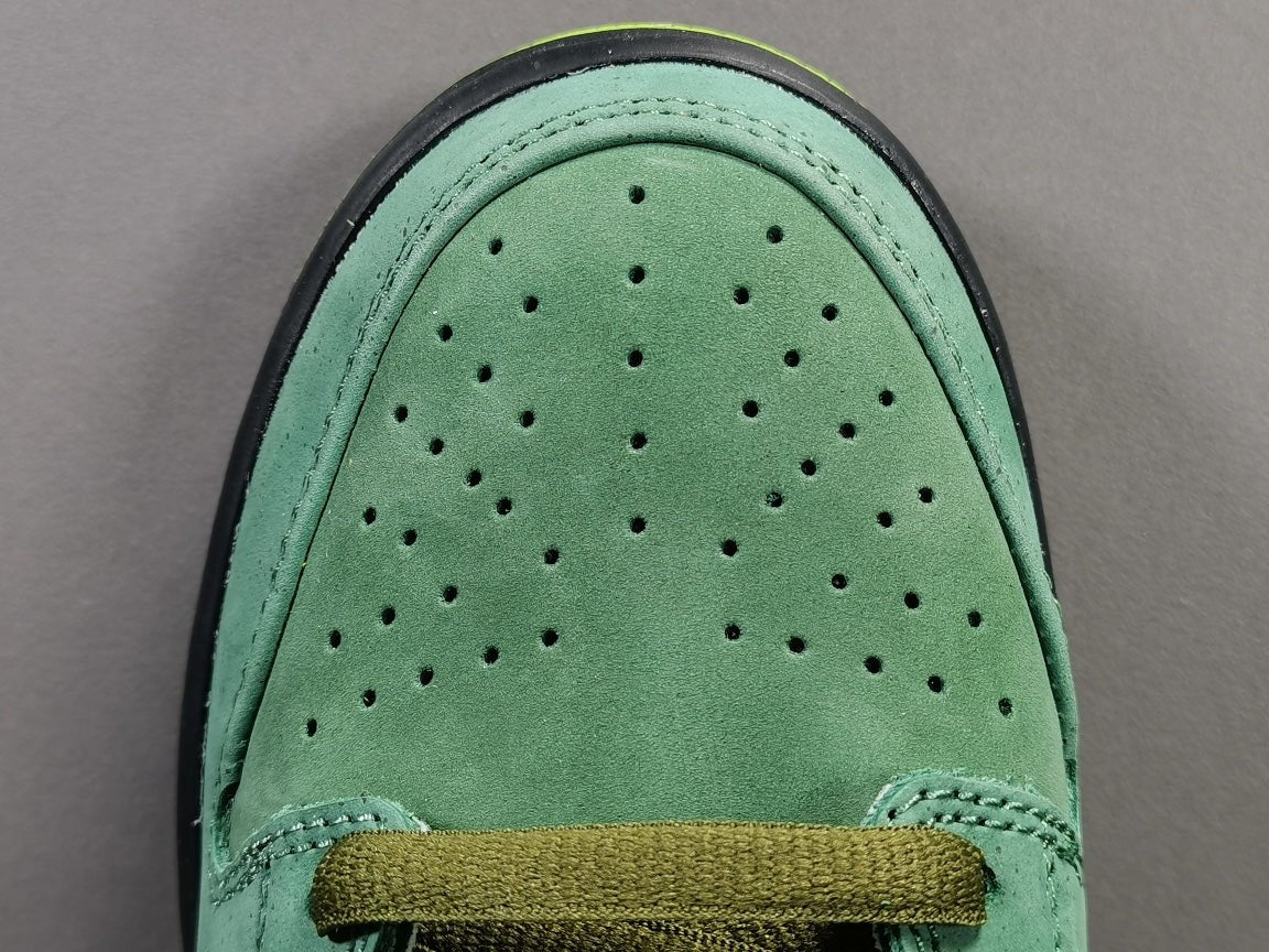 NIKE SB DUNK x CONCEPTS GREEN LOBSTER - Phantom Kicks