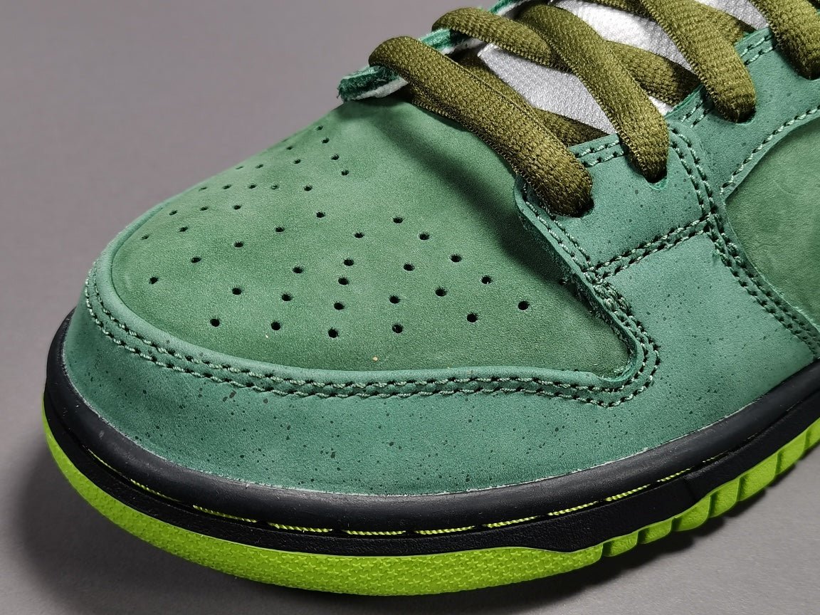 NIKE SB DUNK x CONCEPTS GREEN LOBSTER - Phantom Kicks