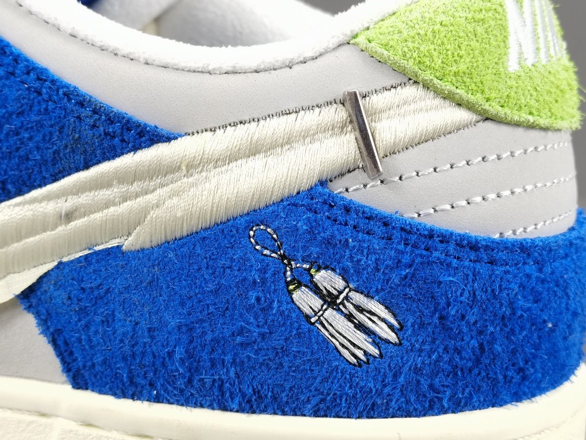 NIKE SB DUNK x FLY STREETWEAR GARDENIA - Phantom Kicks