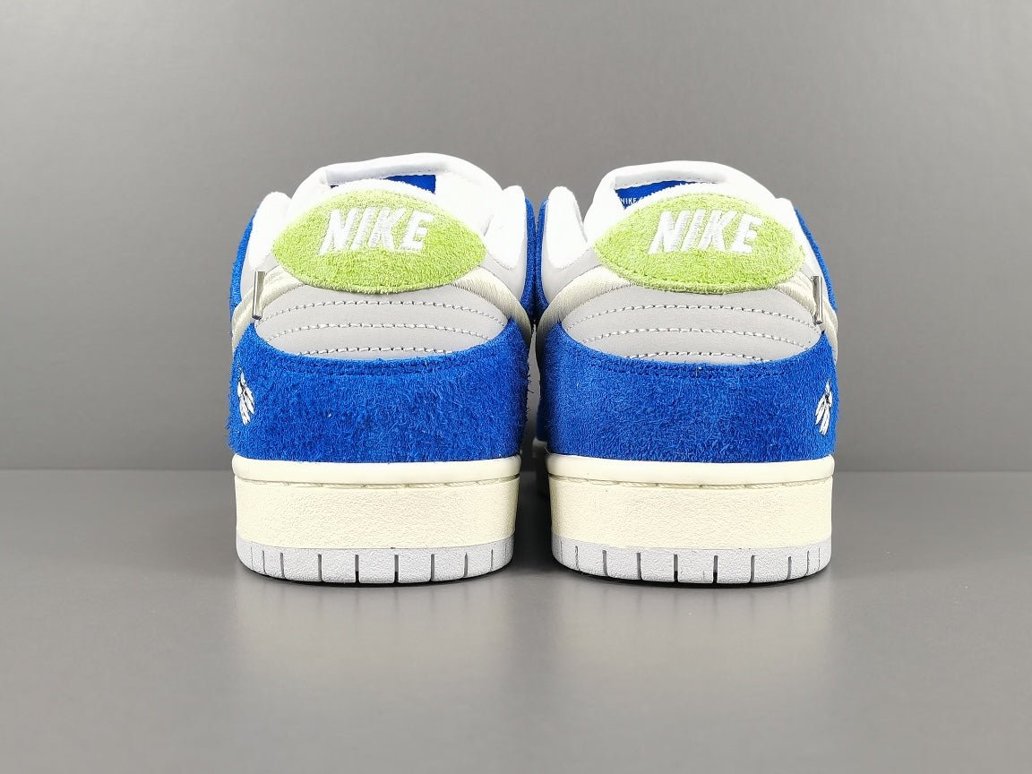 NIKE SB DUNK x FLY STREETWEAR GARDENIA - Phantom Kicks