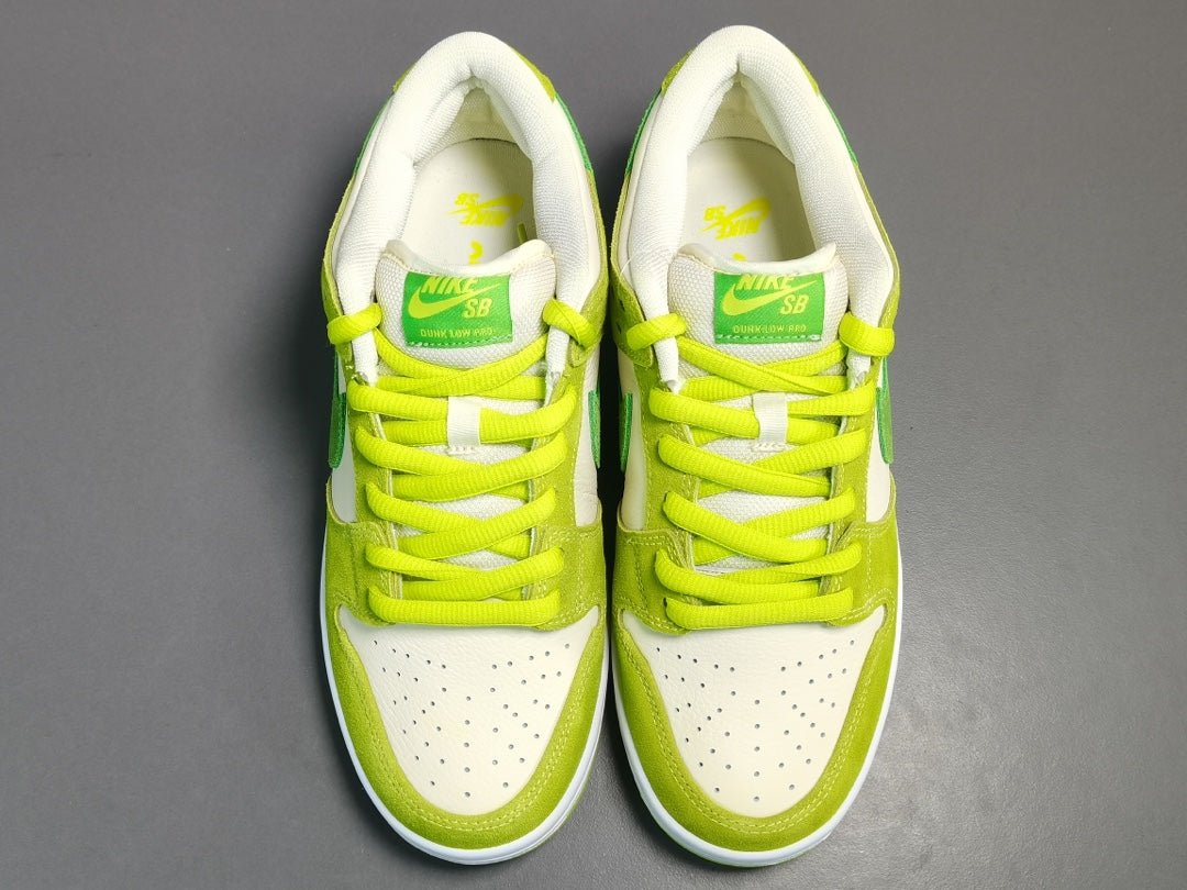 NIKE SB DUNK x GREEN APPLE - Phantom Kicks
