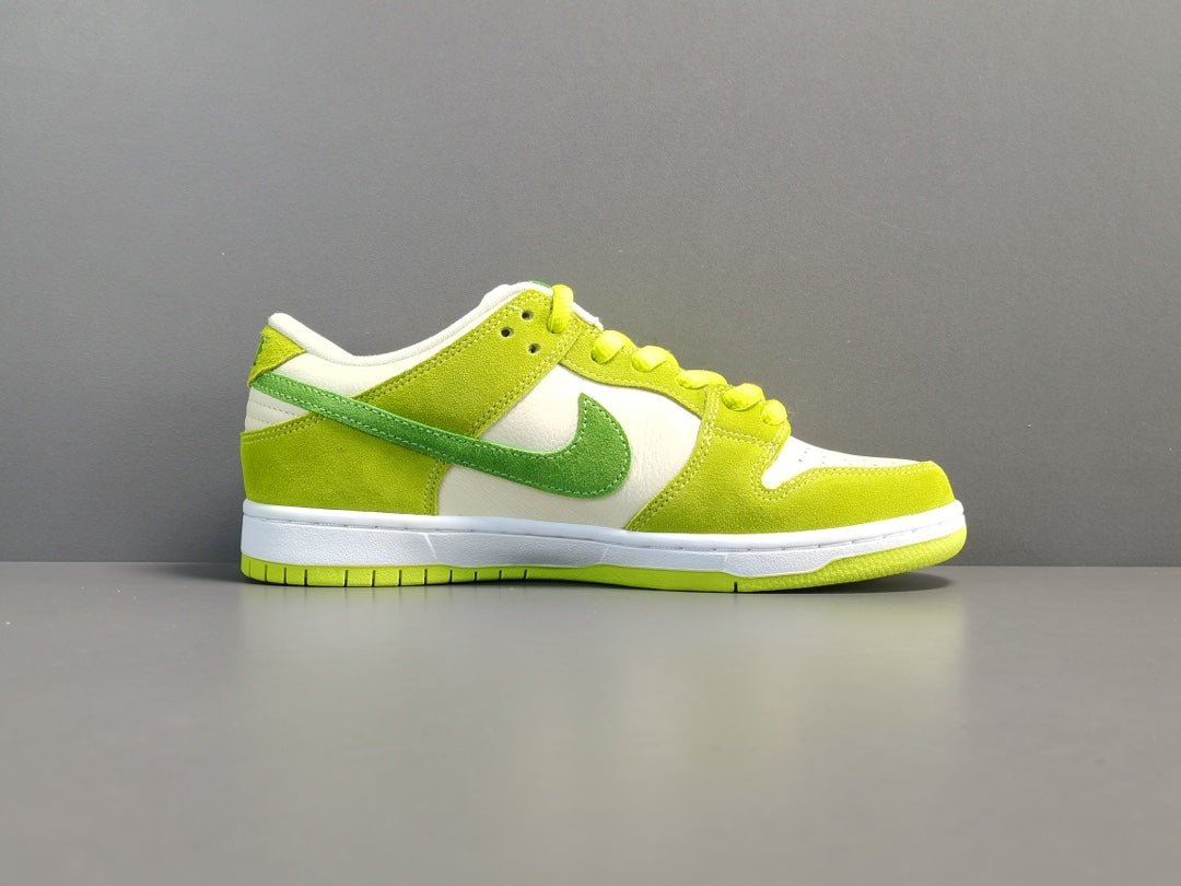 NIKE SB DUNK x GREEN APPLE - Phantom Kicks