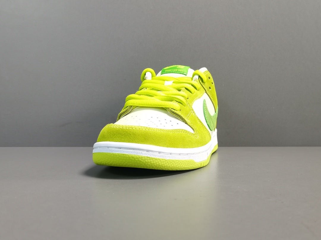 NIKE SB DUNK x GREEN APPLE - Phantom Kicks