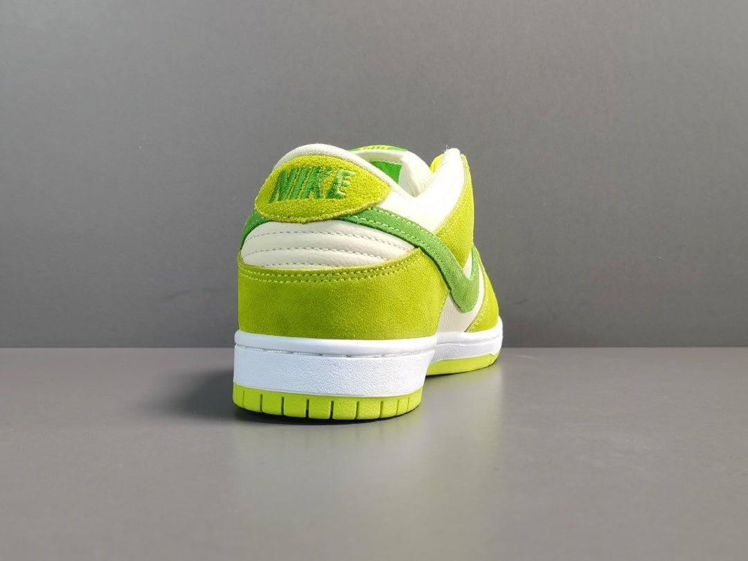 NIKE SB DUNK x GREEN APPLE - Phantom Kicks