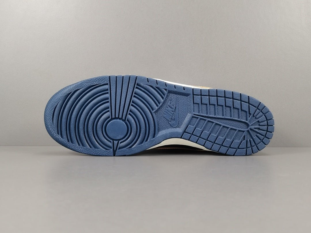 NIKE SB DUNK x HUF NEW YORK CITY - Phantom Kicks