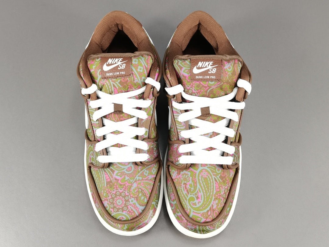 NIKE SB DUNK x PAISLEY BROWN - Phantom Kicks