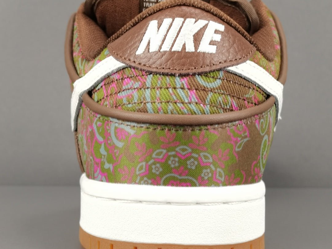 NIKE SB DUNK x PAISLEY BROWN - Phantom Kicks