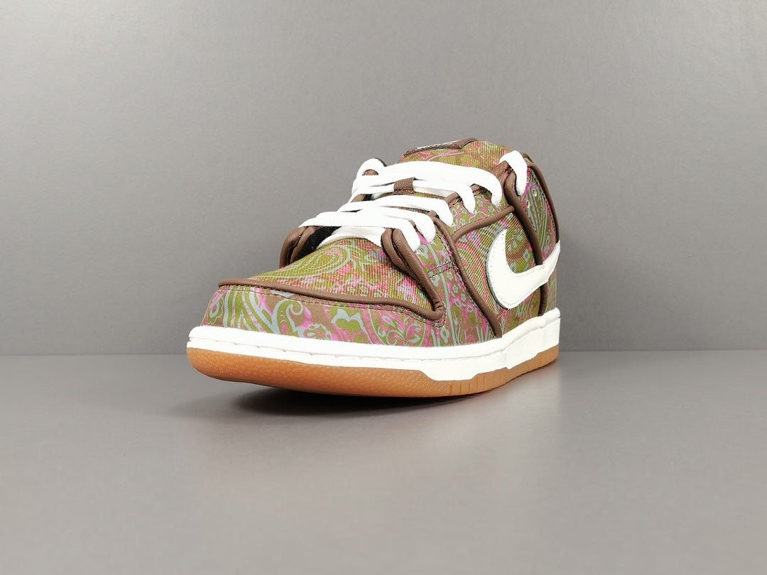 NIKE SB DUNK x PAISLEY BROWN - Phantom Kicks