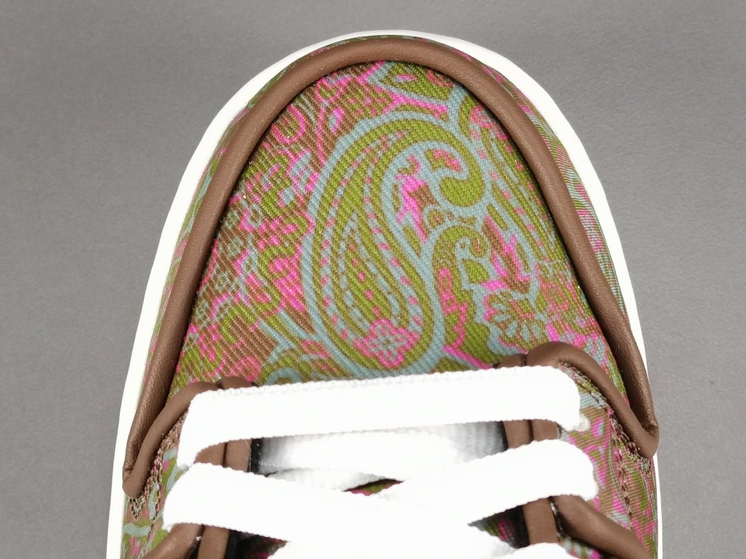 NIKE SB DUNK x PAISLEY BROWN - Phantom Kicks