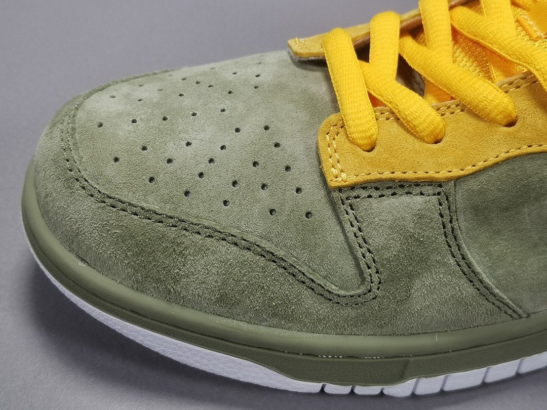 NIKE SB DUNK x PUFF N STUFF - Phantom Kicks