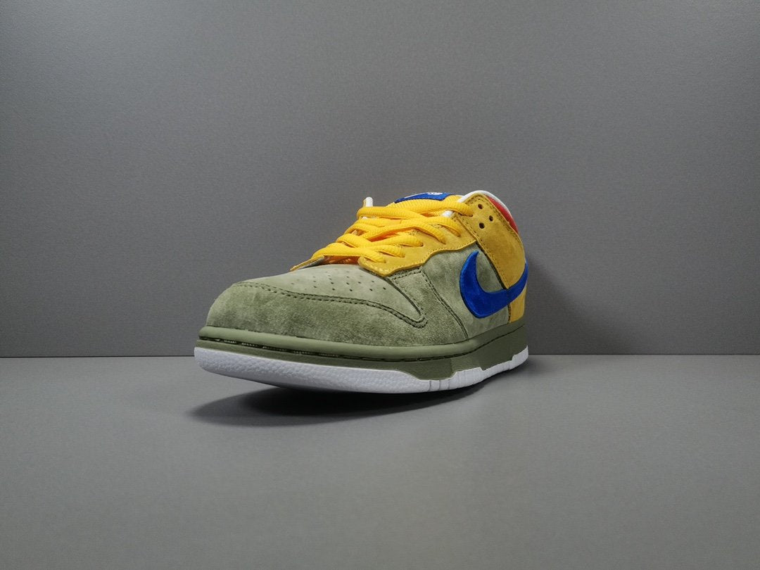 NIKE SB DUNK x PUFF N STUFF - Phantom Kicks