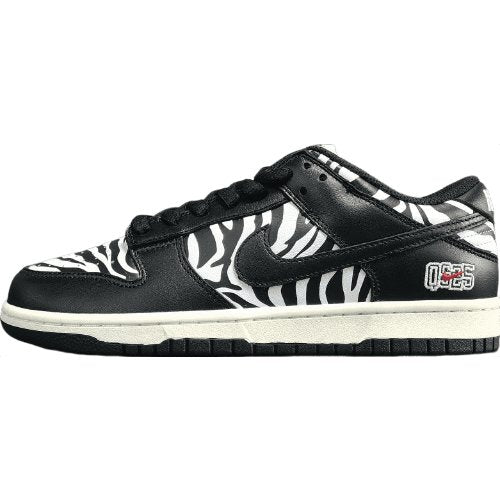 NIKE SB DUNK x QUARTERSNACKS ZEBRA - Phantom Kicks