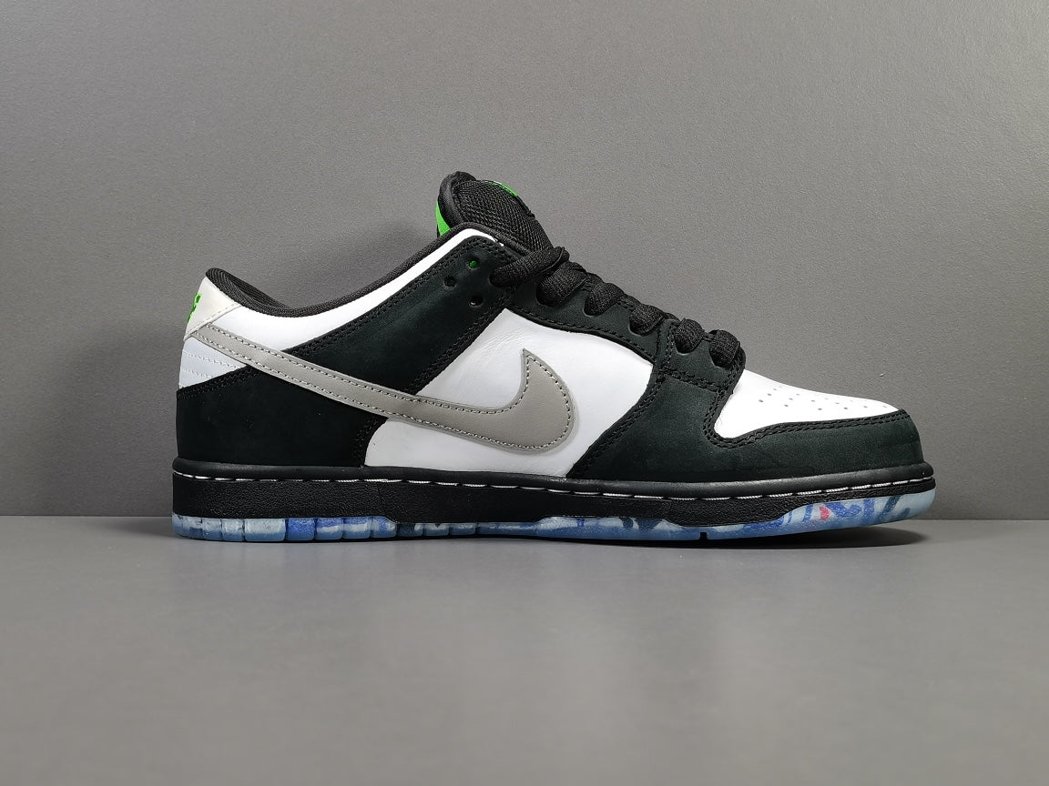 NIKE SB DUNK x STAPLE PANDA PIGEON - Phantom Kicks