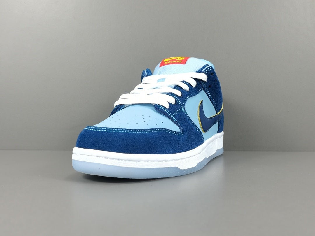 NIKE SB DUNK x WHY SO SAD? - Phantom Kicks