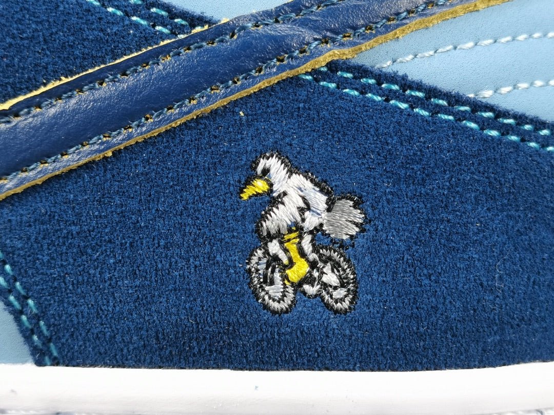 NIKE SB DUNK x WHY SO SAD? - Phantom Kicks