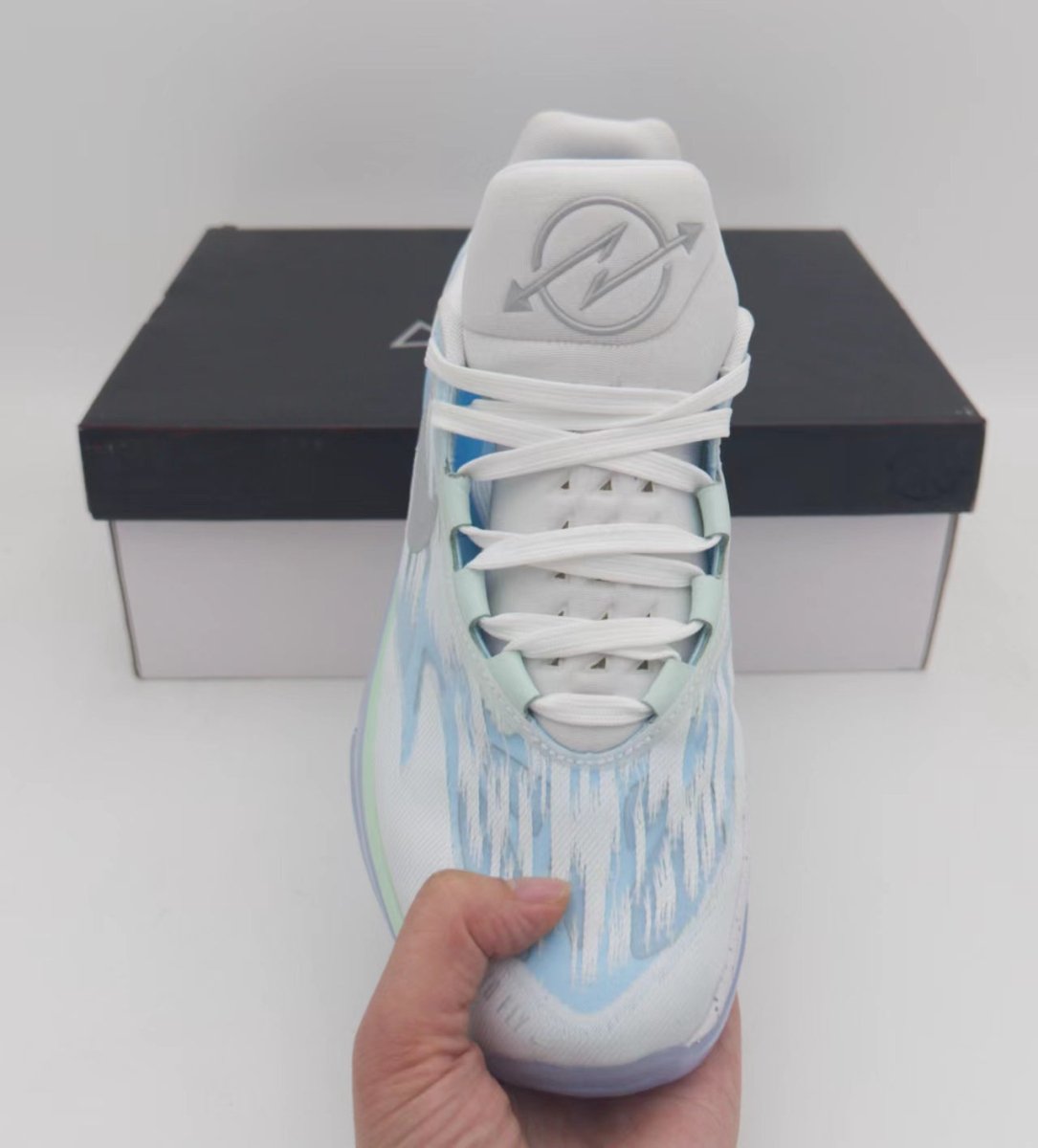 NIKE ZOOM G.T. CUT 2 x DARE TO FLY - Phantom Kicks