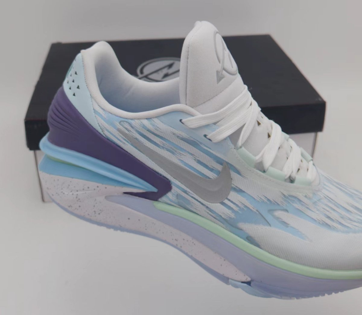 NIKE ZOOM G.T. CUT 2 x DARE TO FLY - Phantom Kicks
