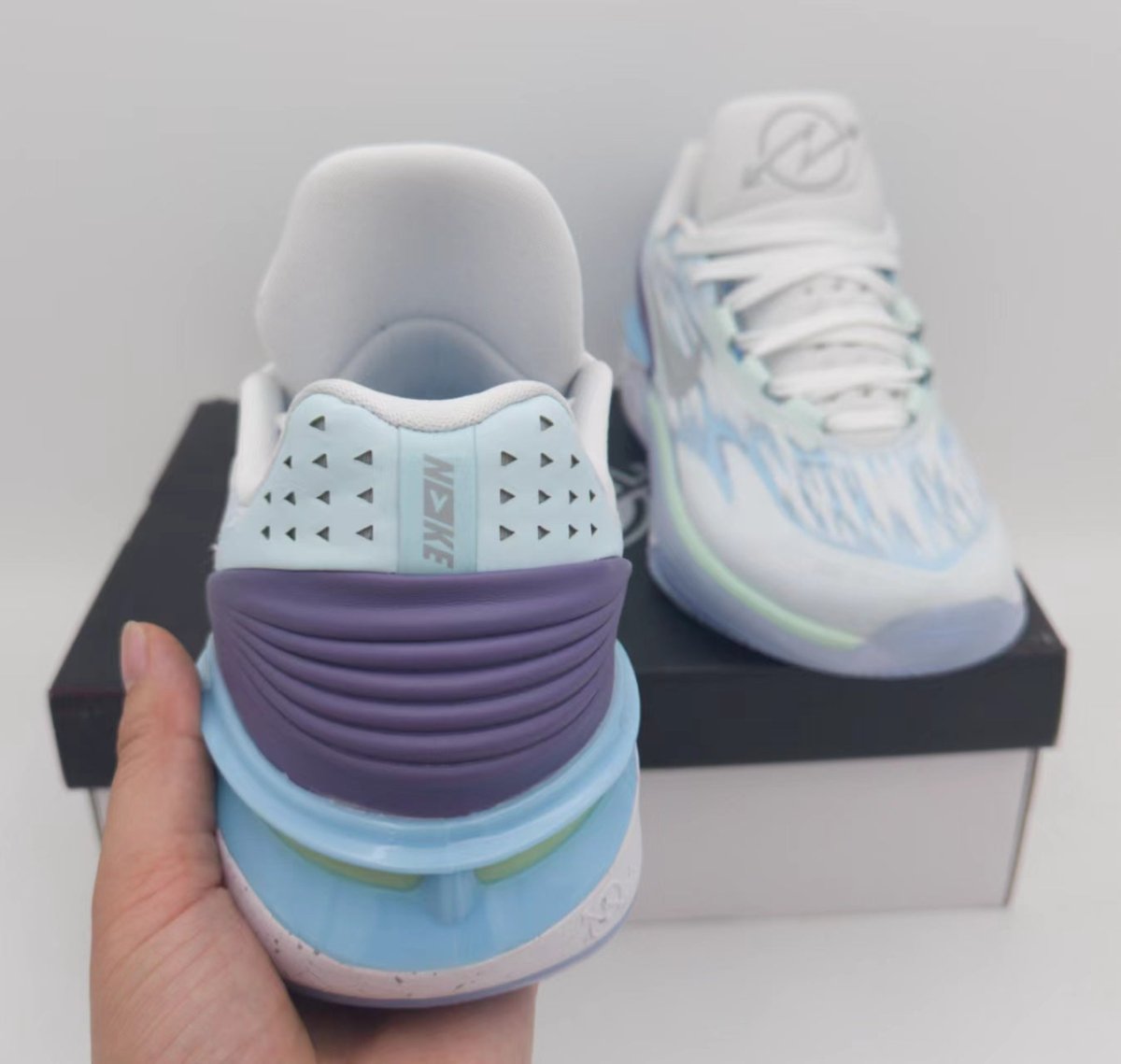 NIKE ZOOM G.T. CUT 2 x DARE TO FLY - Phantom Kicks